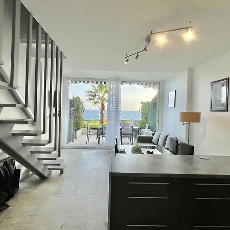 Chateau De La Mer, By Welcome To Apartman Cannes